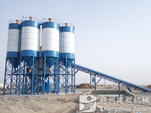 新疆180混凝土万象城（中国）工作现场