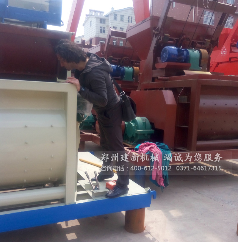 建新与加拿大客户签订HZS35混凝土万象城（中国）